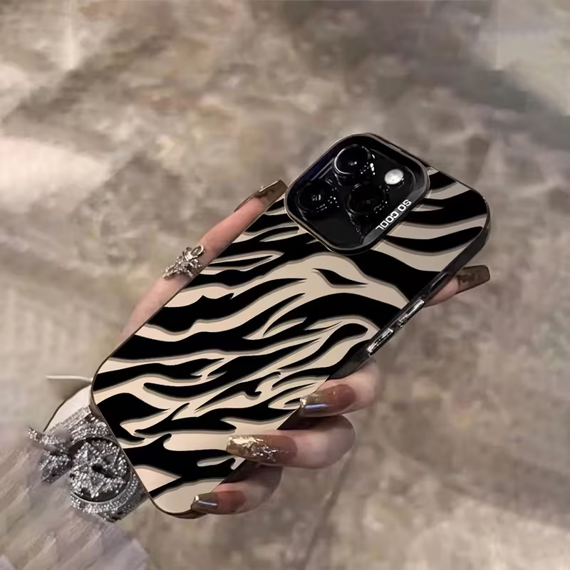 ゼブラ柄ブラックアドバンスドIMD耐衝撃カバー iPhone - Apple Iphone 16 のレビューと価格